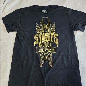 Struts Concert T. Stylish Black and Gold Graphic T-Shirt. M
